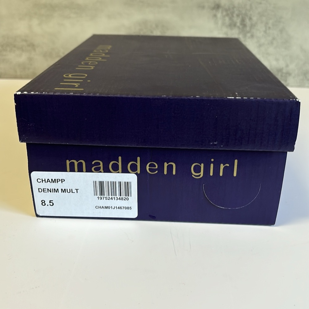NEW| Women’s Madden Girl Champp Denim Slingback Rhinestone Pointy Shoes - Picture 5 of 5